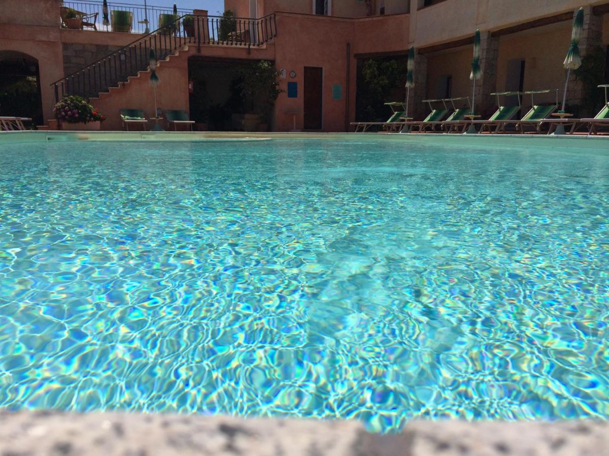 Gemella Hotel Baja Sardinia